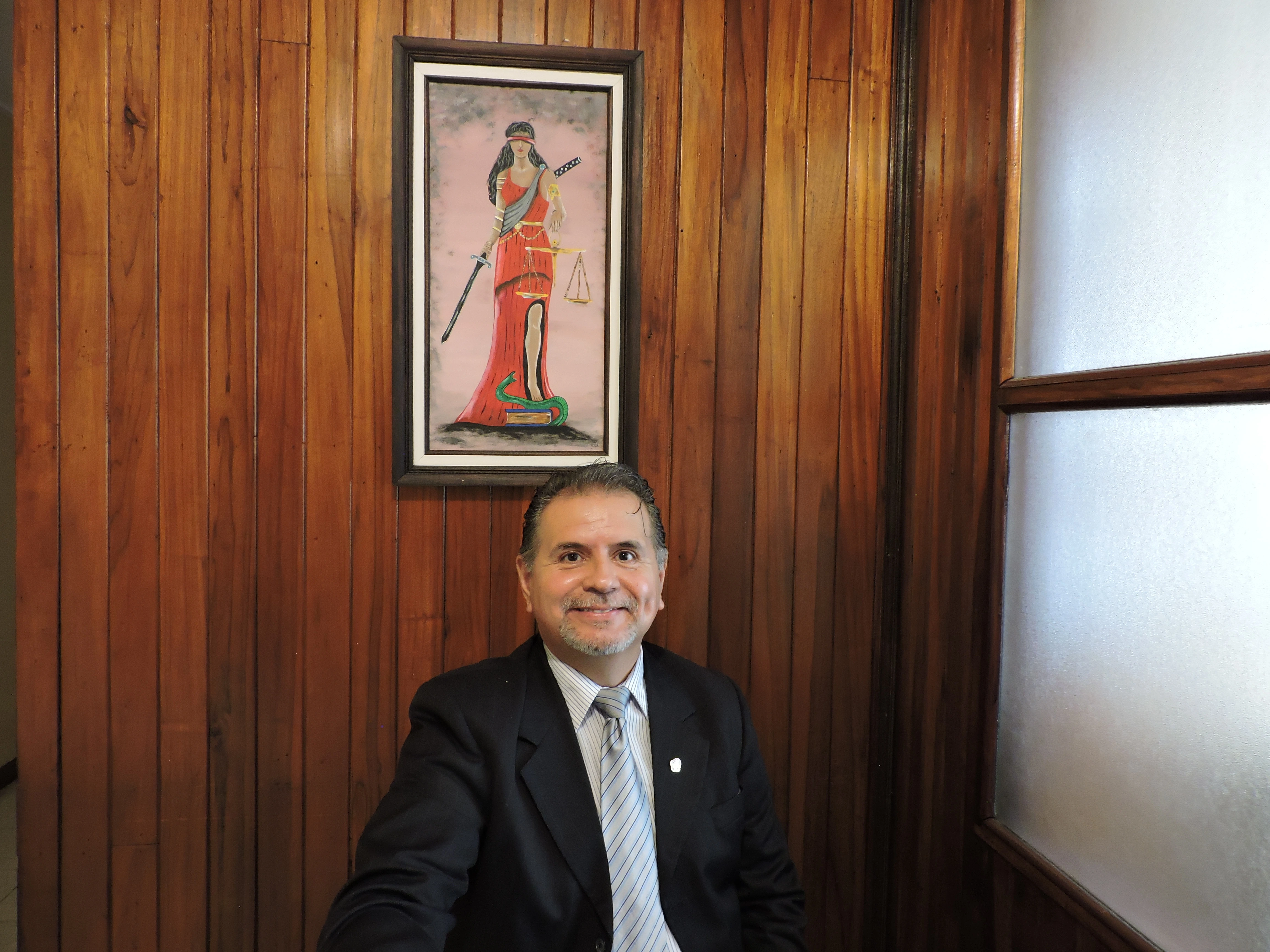 MSc Douglas Iván Rivera Rodríguez, fundador de Hibou Legal